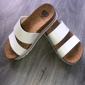 Reef Cushion Vista Hi Platform Sandals White Size 5 US